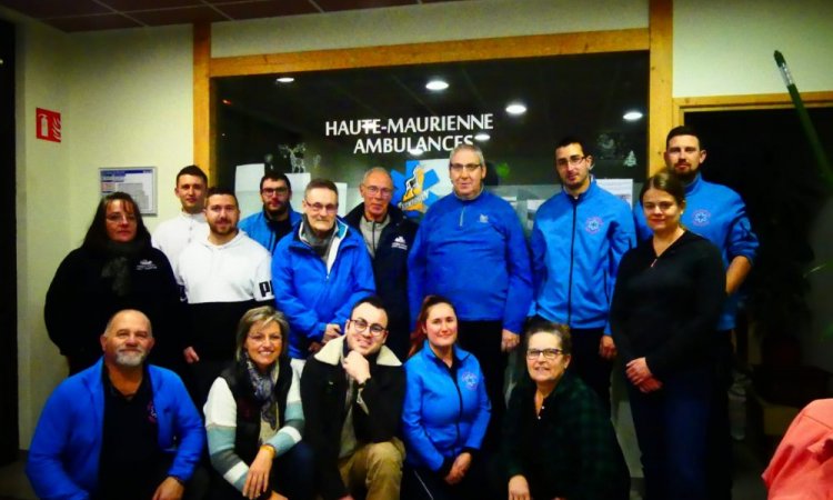 L'équipe Haute-Maurienne Ambulances et Taxis 2022/2023
